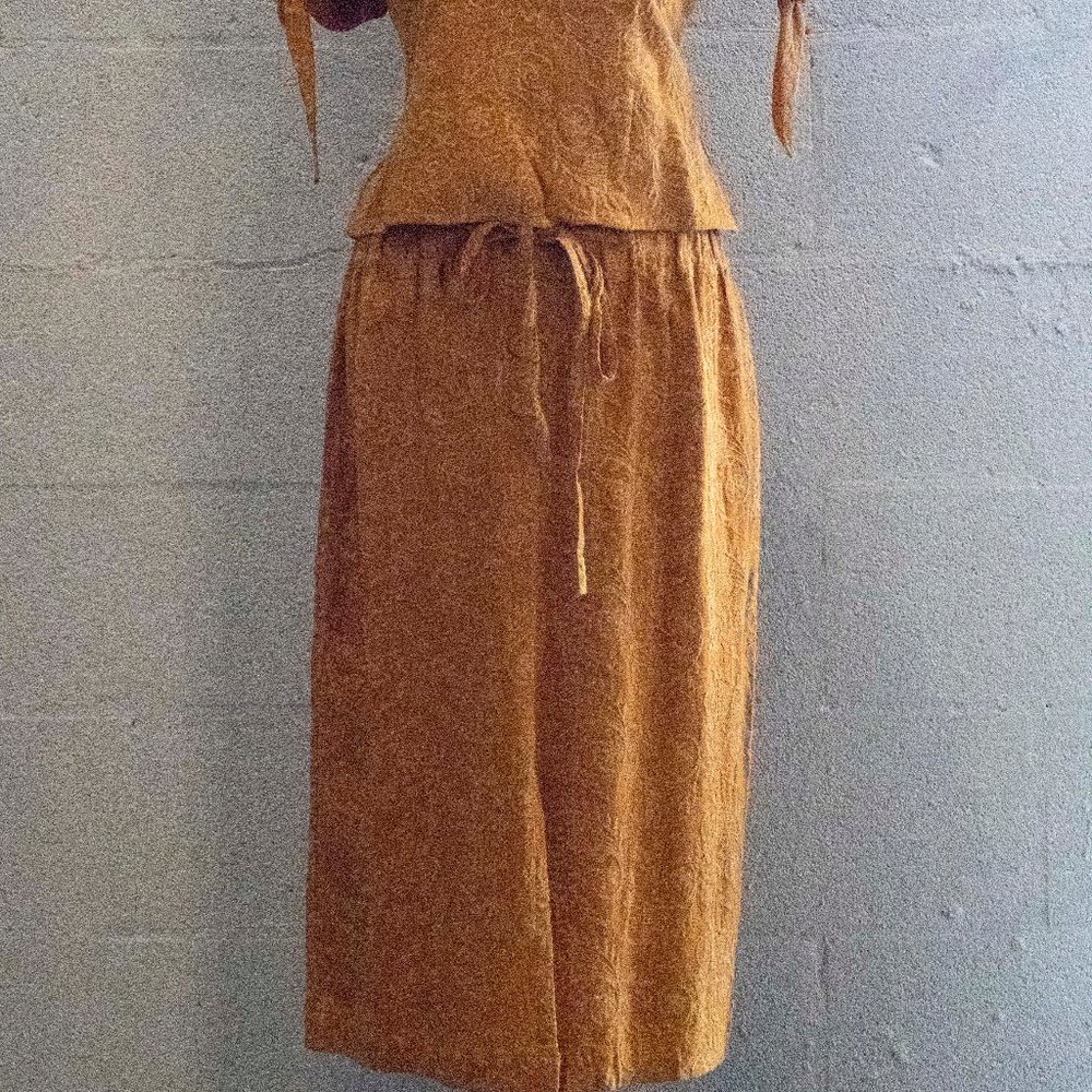 Maple Embroidered Skirt